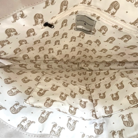 Erin Fetherston x Target heart tote shoulder bag in beige / cream faux suede - Picture 3 of 4